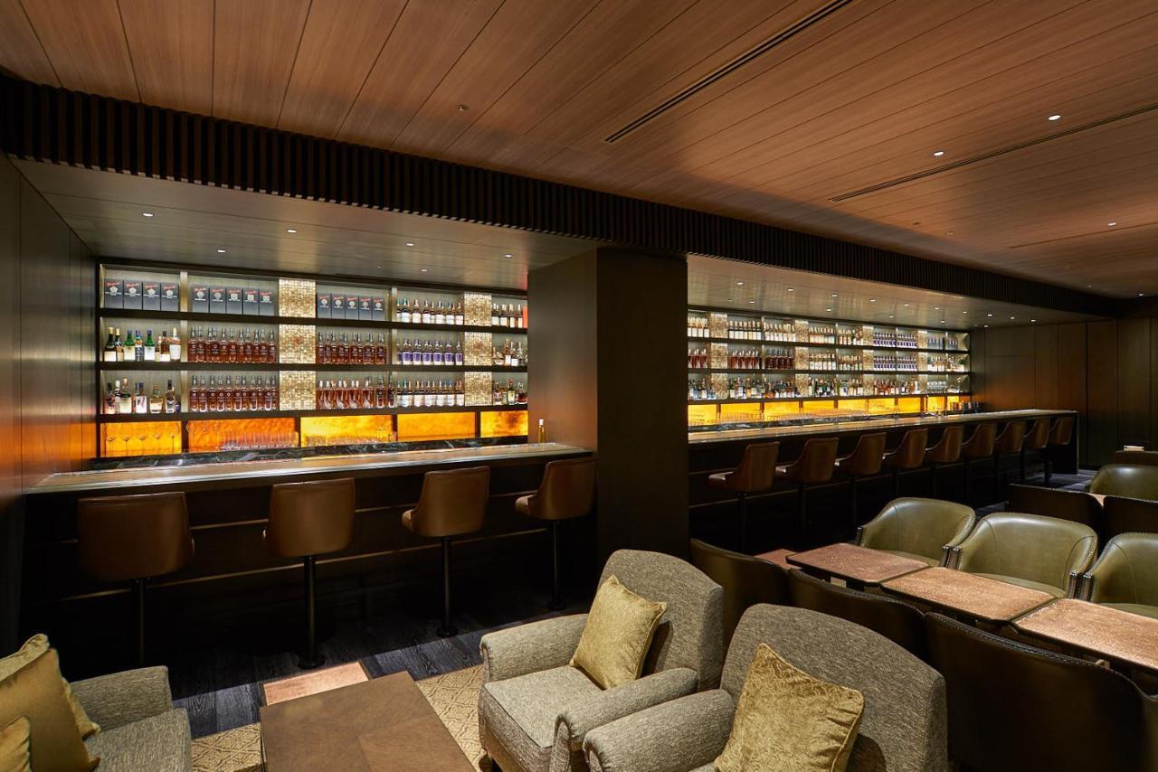 The Okura Tokyo Hotel Exterior foto The bar at the lounge