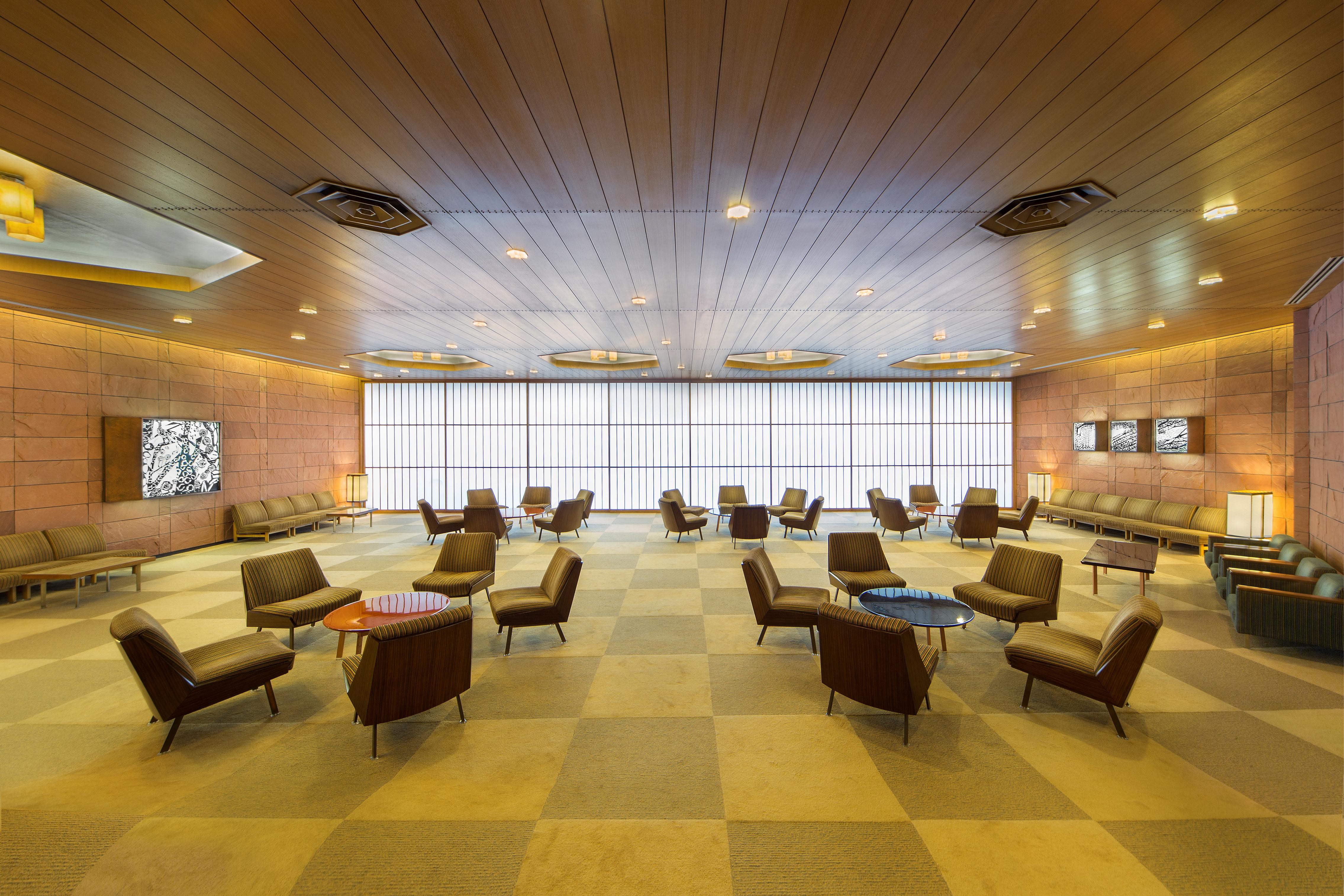 The Okura Tokyo Hotel Exterior foto The lounge at Changi Airport