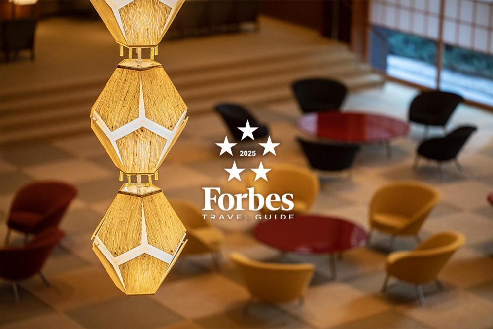 The Okura Tokyo Hotel Exterior foto Forbes Travel Guide 2020