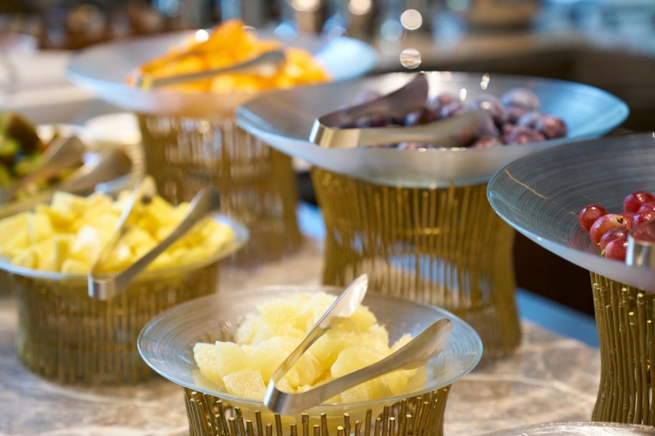 The Okura Tokyo Hotel Exterior foto Fruit salad